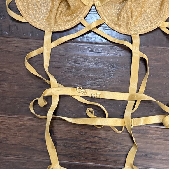 Yandy Gold Strappy Lingerie Set - Picture 3 of 9